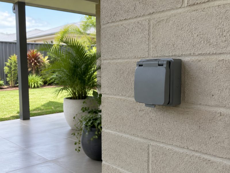 Weatherproof outdoor power point